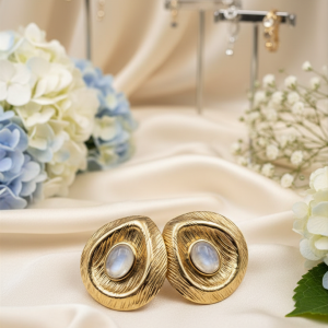 Amaira Eternal Glow Studs